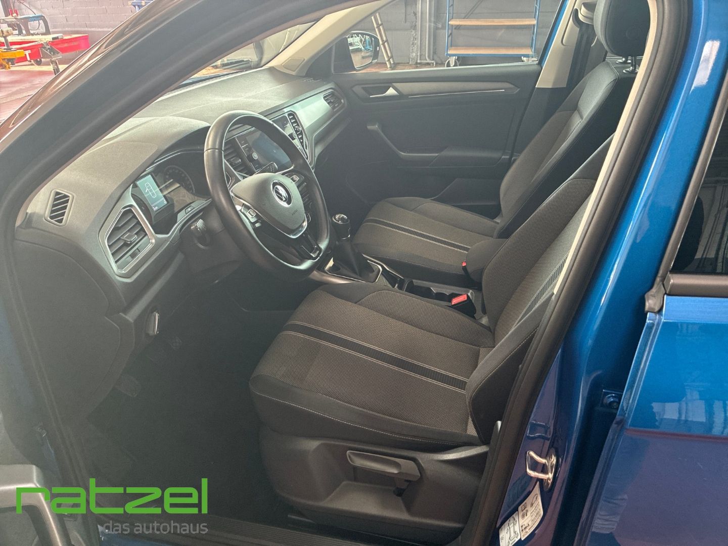 Fahrzeugabbildung Volkswagen T-Roc Style 2.0 TDI Navi Kamera ACC LED El. Heck