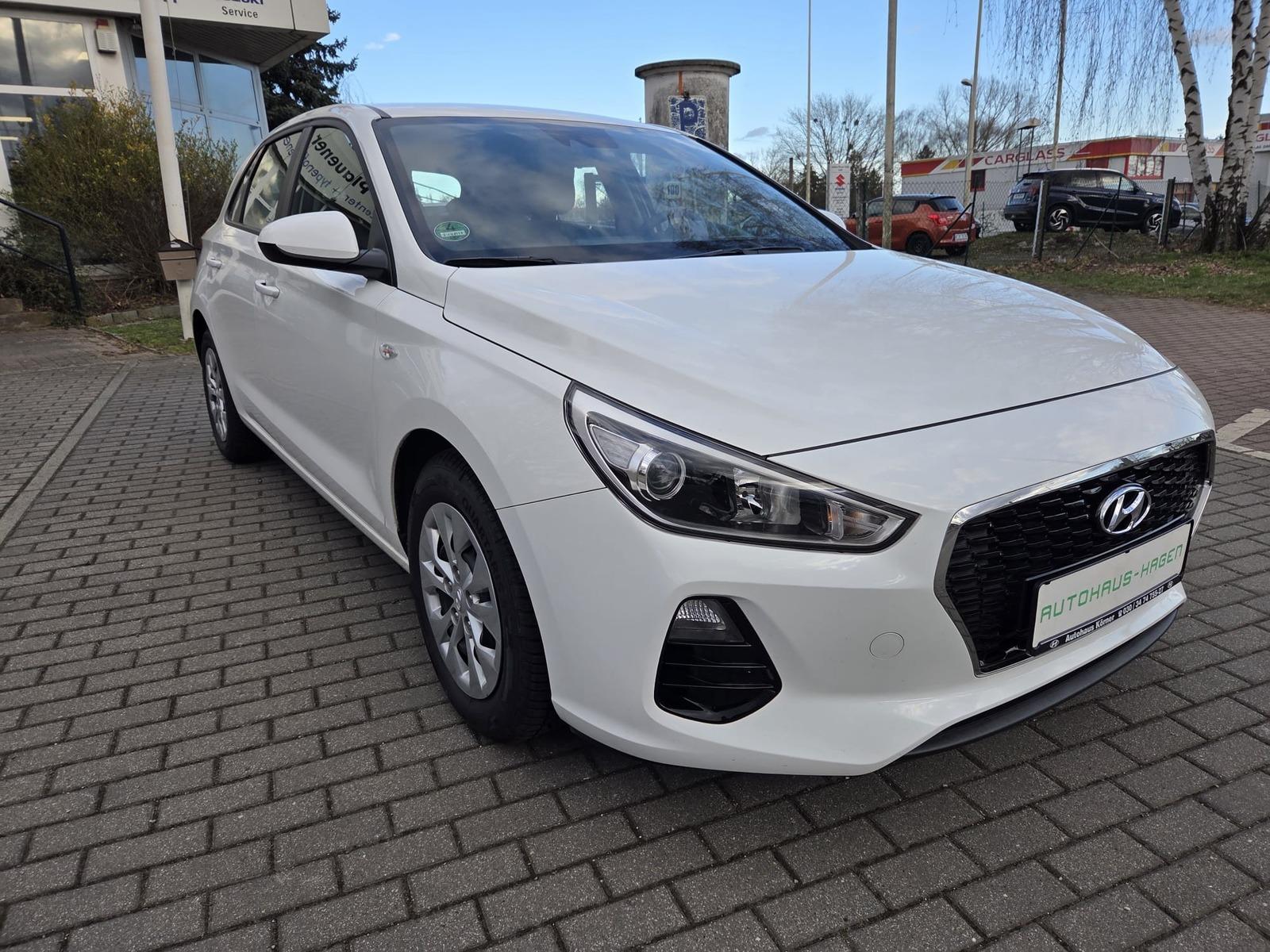 Hyundai i30 Pure Klima Allwetter Service neu 1A Zustand