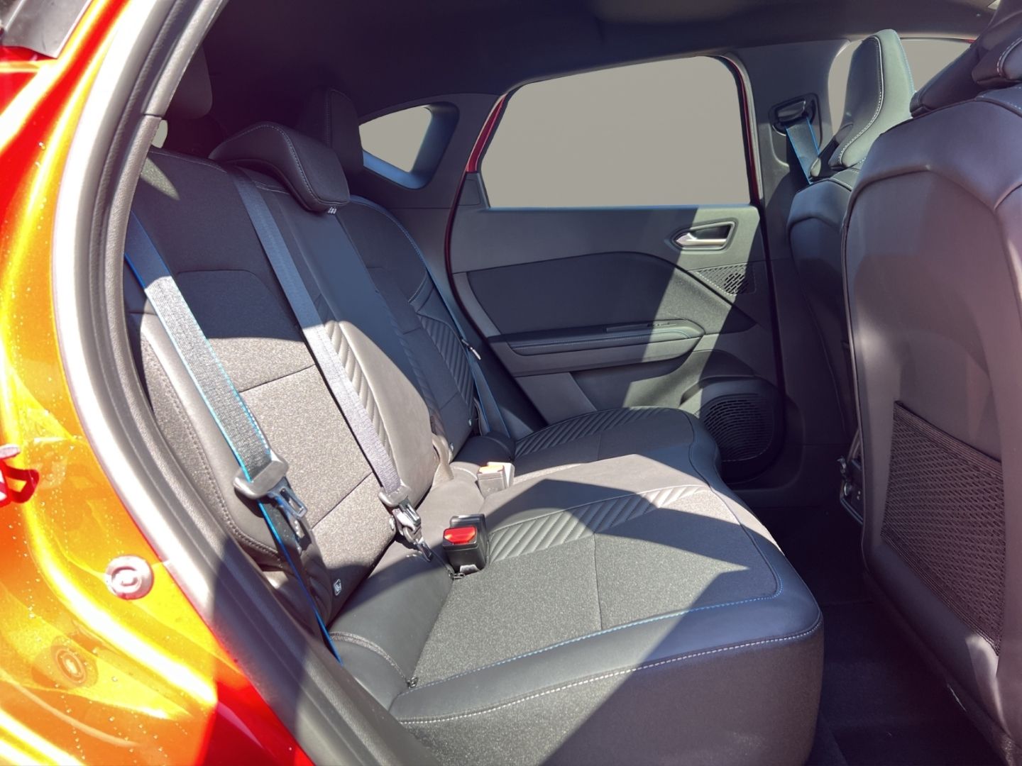 Fahrzeugabbildung Renault Captur II Esprit Alpine 1.3 TCe 160 Mild-Hybrid