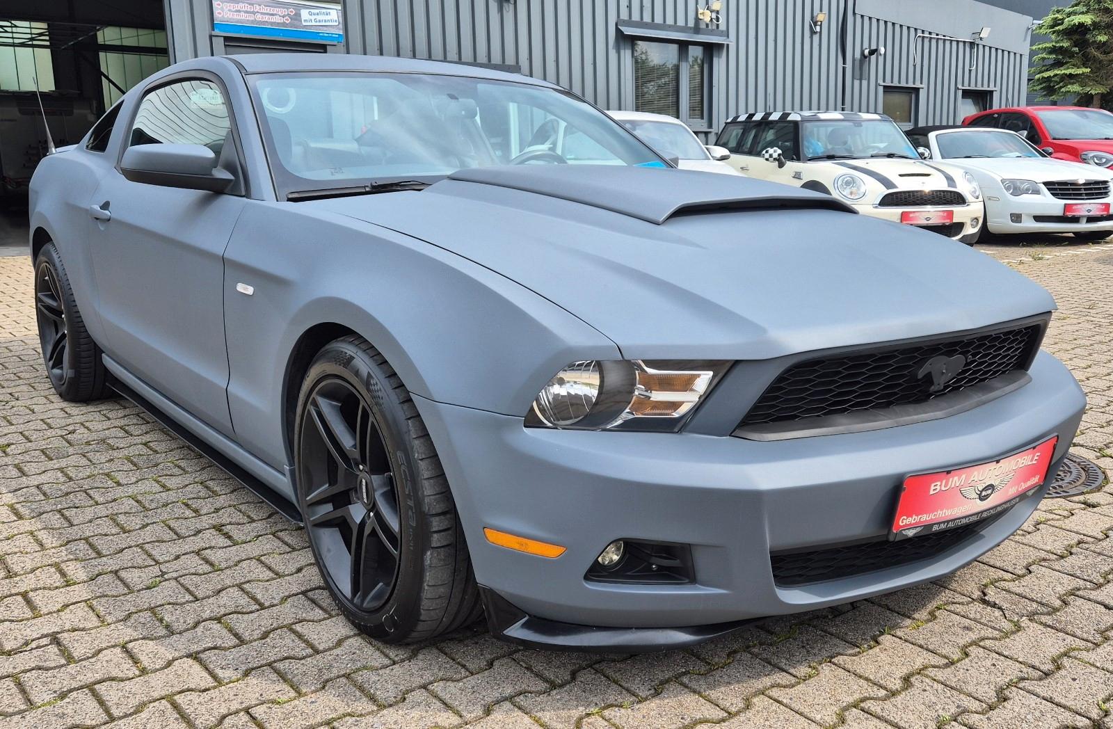 Ford 4.0 V6 Coupe Matt lackiert  Sportfahrwerk 18"