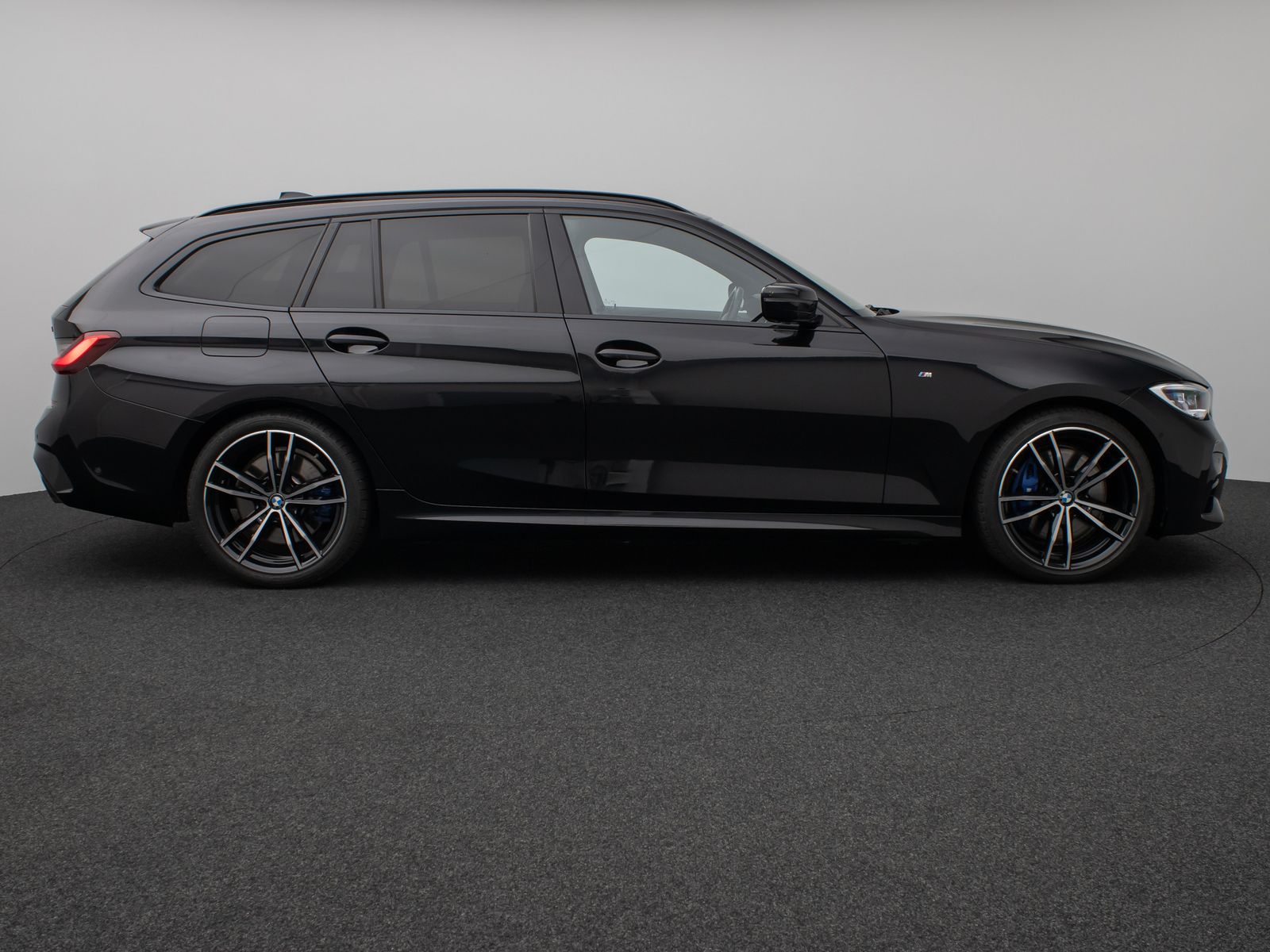 Fahrzeugabbildung BMW 330i M Sport Panorama Kamera Laser HUD DAB HiFi
