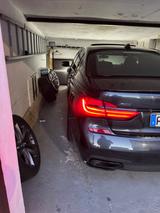 BMW 730d xDrive - - schwarze BMW 730