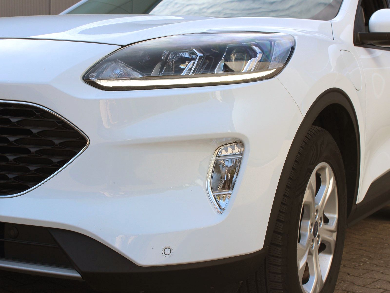 Fahrzeugabbildung Ford Kuga Plug-In Hybrid Cool & Connect 2,5 Duratec