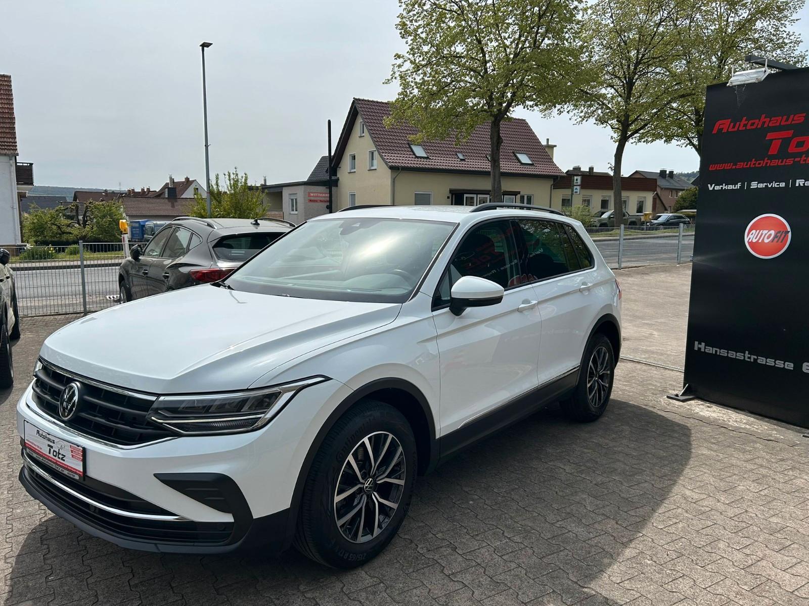 Volkswagen Tiguan Life NAVI*SHZ*RFK*