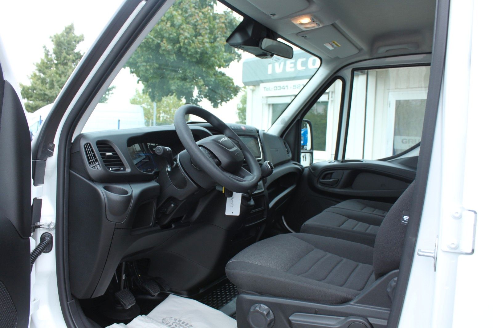 Fahrzeugabbildung Iveco Daily 35S   3Ltr. Diesel/ Kipper/ DoKa