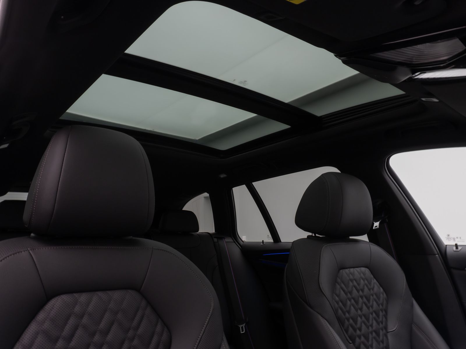 Fahrzeugabbildung BMW 530d M Sport Panorama 360°DAB H/K Komfort 20Zoll
