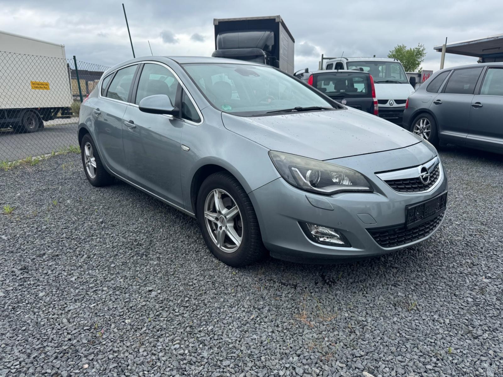 Opel Astra J Lim. 5-trg. Sport Automatik