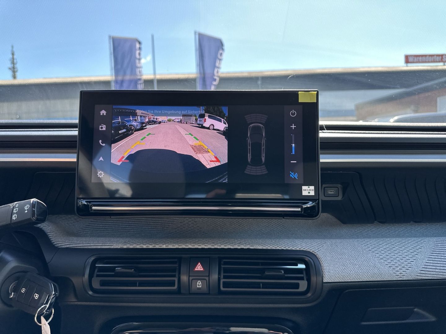 Fahrzeugabbildung Citroën C3 MAX 1.2 PT Turbo 100 S&S Navi CarPlay SHZ.