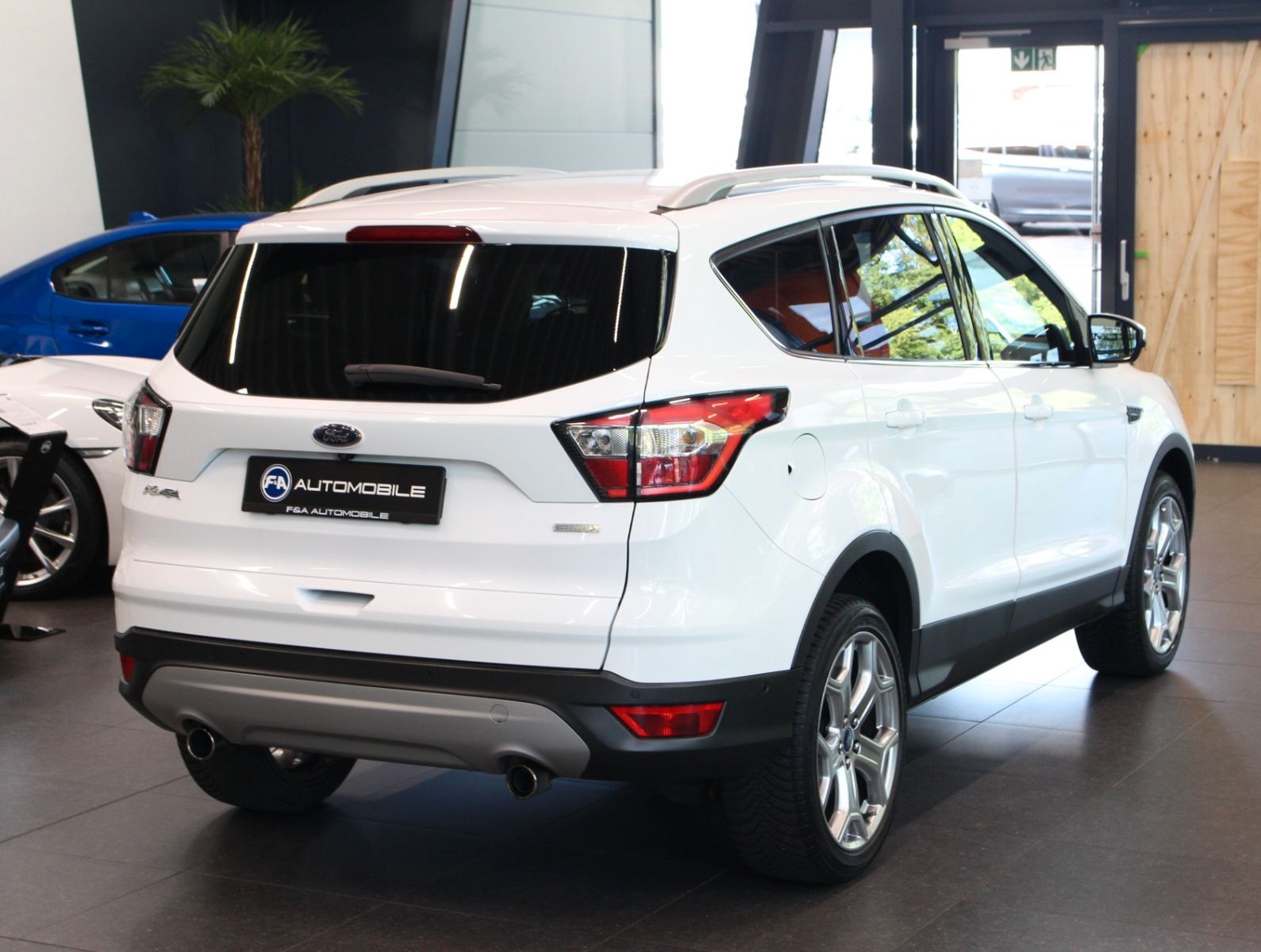 Fahrzeugabbildung Ford Kuga 1,5 EcoBoost 4x2 Titanium*Kamera*Navi