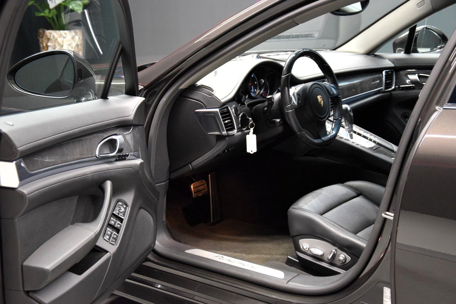 Fahrzeugabbildung Porsche Panamera Diesel ACC Bi-Xenon Kamera Sp.Chrono