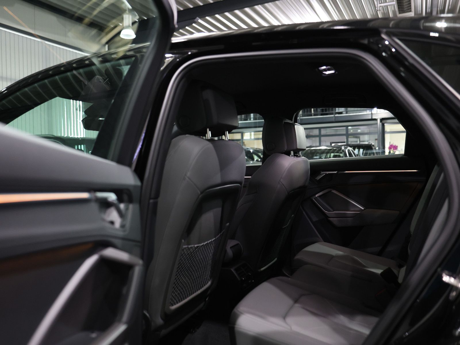 Audi Q3 SPORTBACK 40 TDI Q S-LINE DESIGN BLACK / LED foto 15