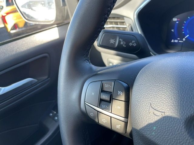 Fahrzeugabbildung Ford Kuga Plug-In Hybrid Titanium X LED HeadUpDisplay