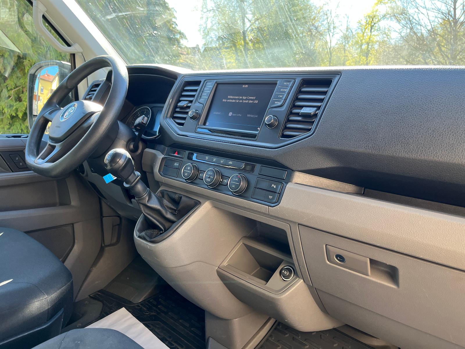 Volkswagen CRAFTER 2.0 TDI 8 SITZER KLIMAAUTO. HECKLIFT