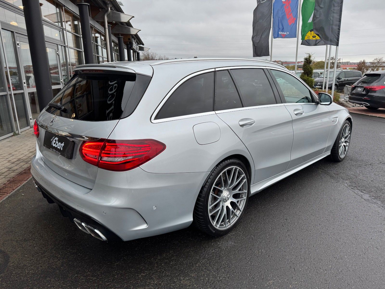 Fahrzeugabbildung Mercedes-Benz C 63 AMG T Pano+Burmester+Distr+Memory+RFK
