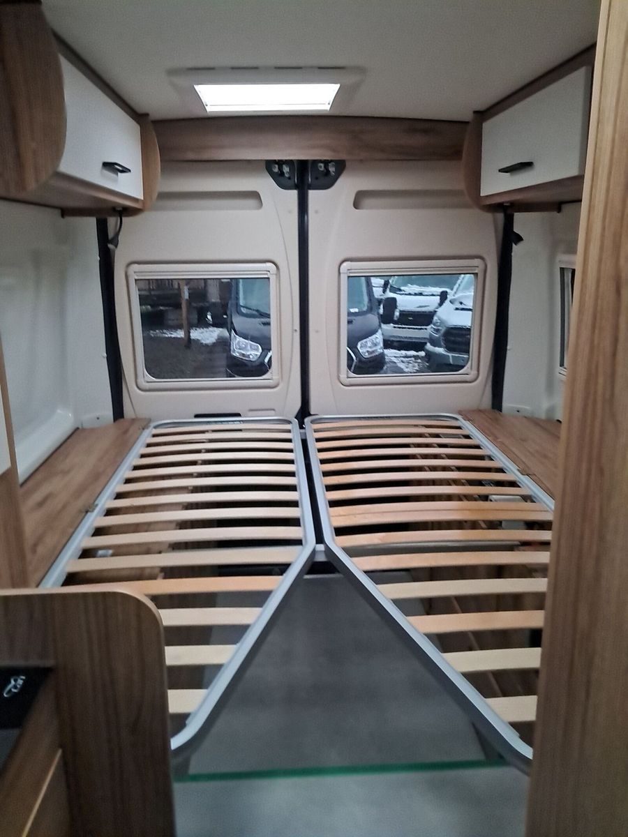 Fahrzeugabbildung Karmann Dexter DE 600 Alufelgen, Captain-Chair-Sitze