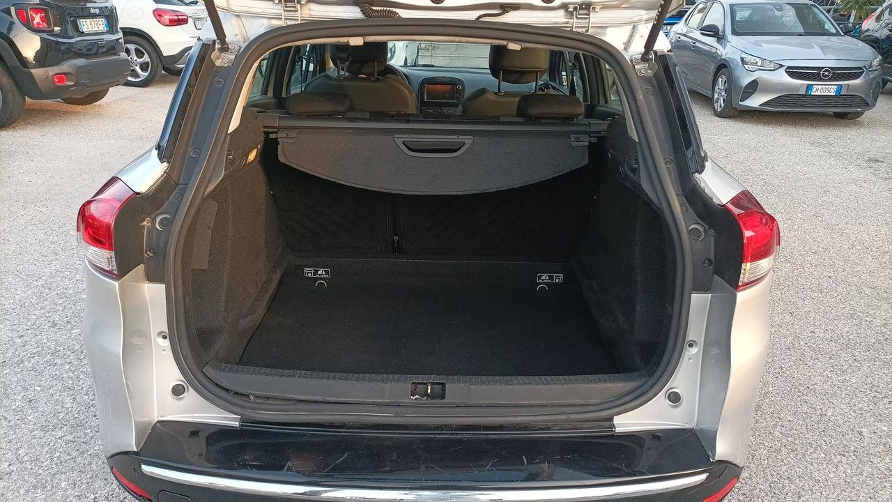 Renault Clio 2014 — photo 11