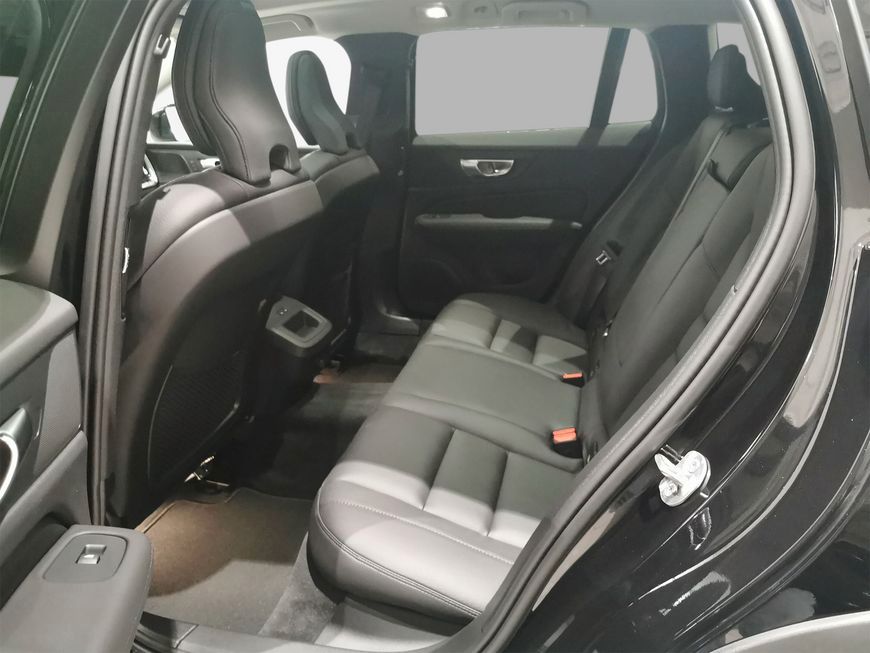 Volvo V60 Cross Country B5 B AWD Plus foto 8