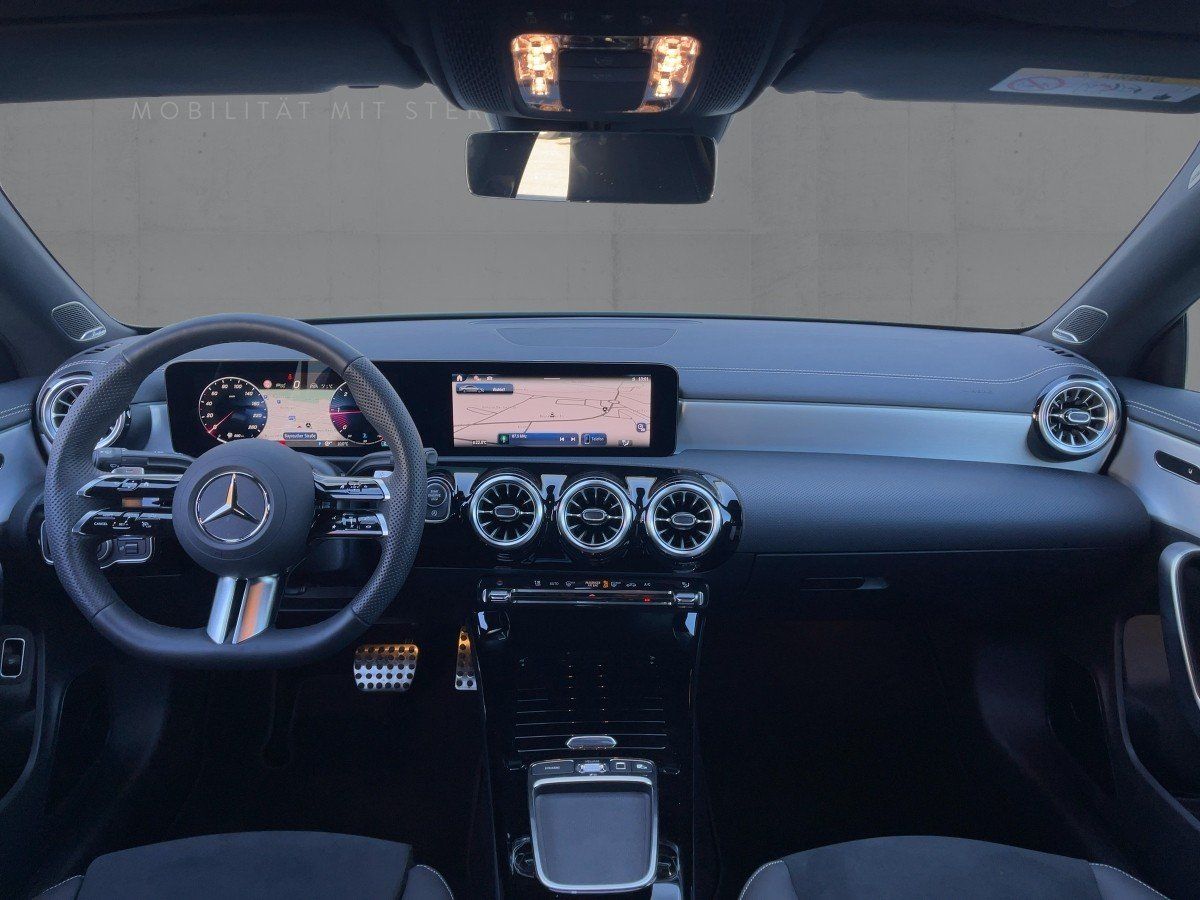 Fahrzeugabbildung Mercedes-Benz CLA 220 d AMG/Night/Kamera/Distr./AHK