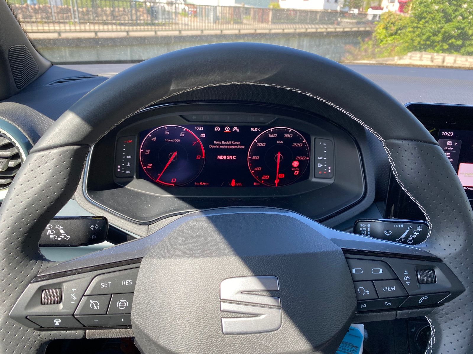Fahrzeugabbildung SEAT Arona 1.0 TSI  NEW Style *SHZ *AHZV Vorber.
