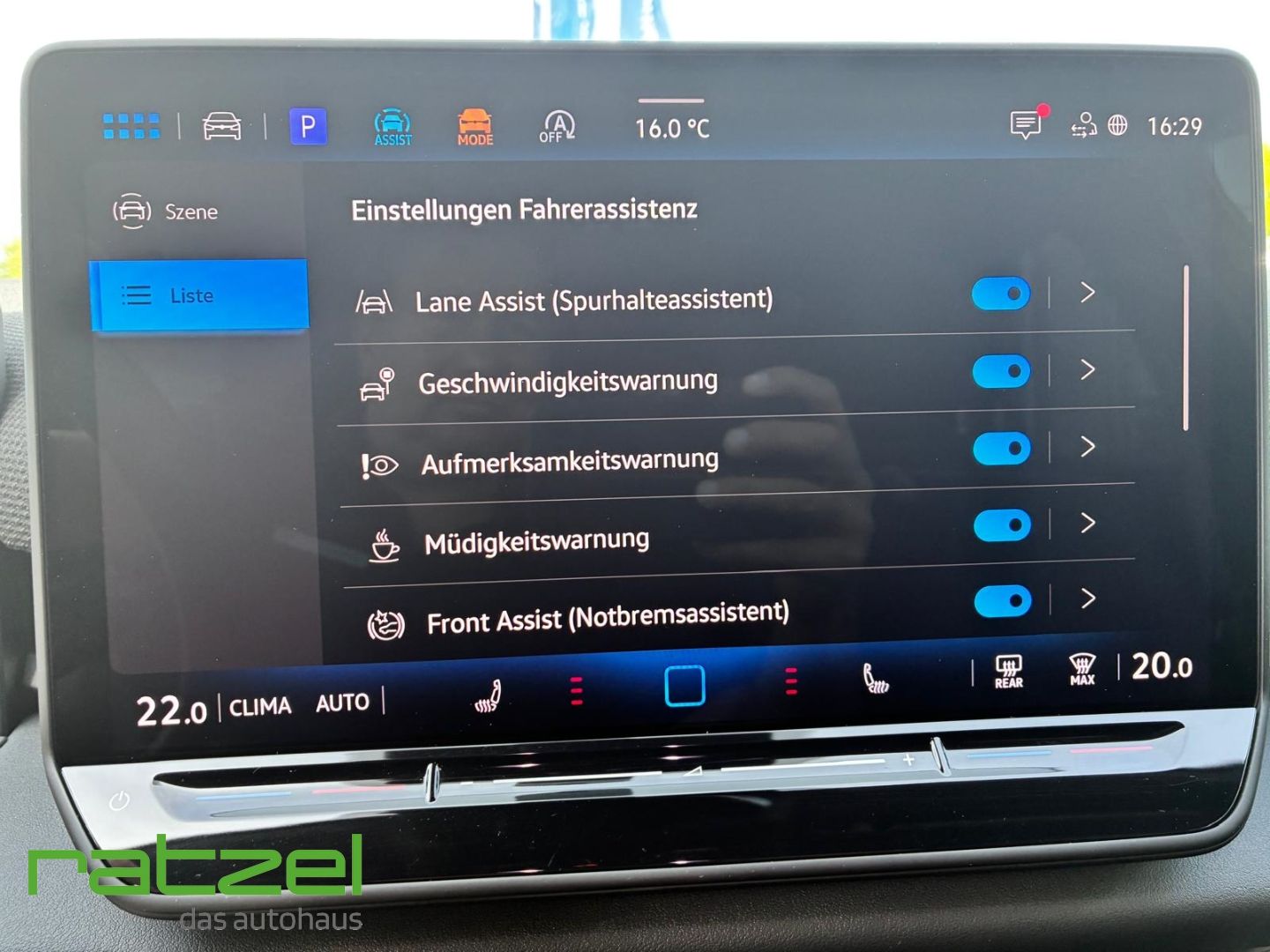 Fahrzeugabbildung Volkswagen T-Roc Style 1.5l eTSI DSG AHK+NAVI+IQ-Light