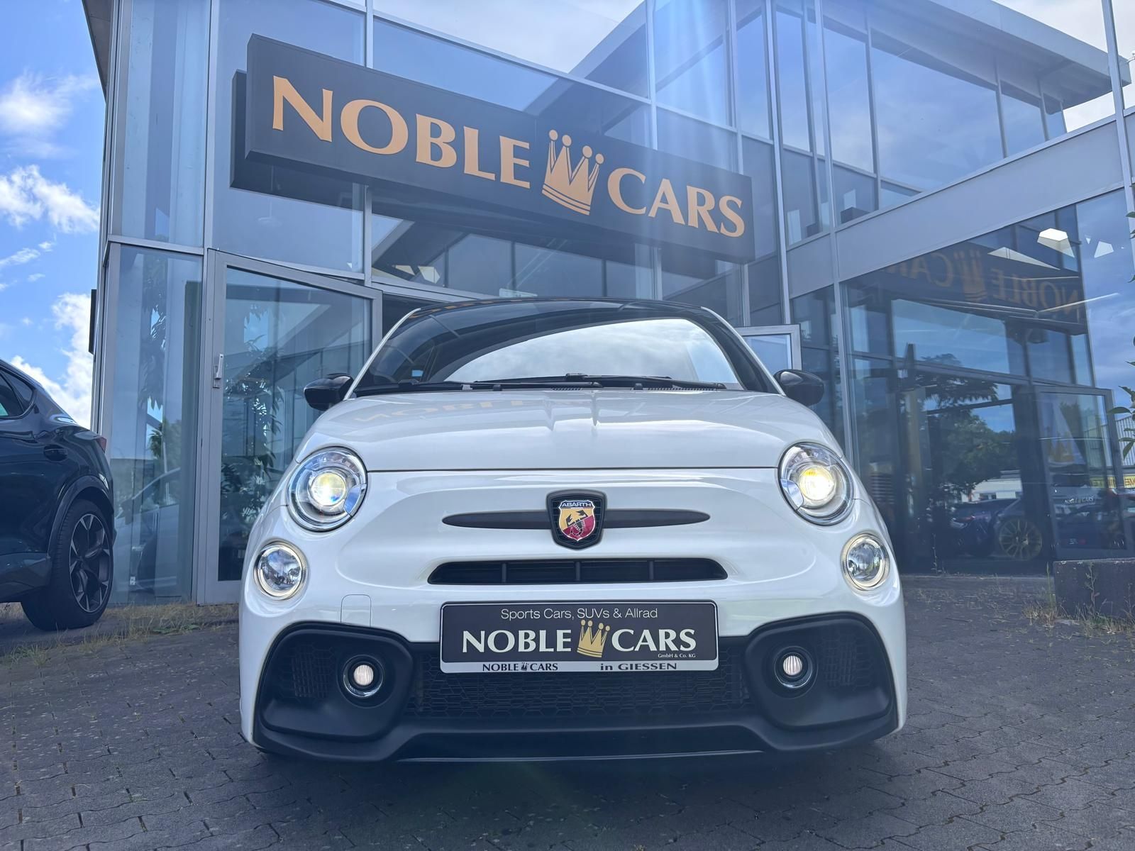 Fahrzeugabbildung Abarth 695C BEATS NAVI ALU