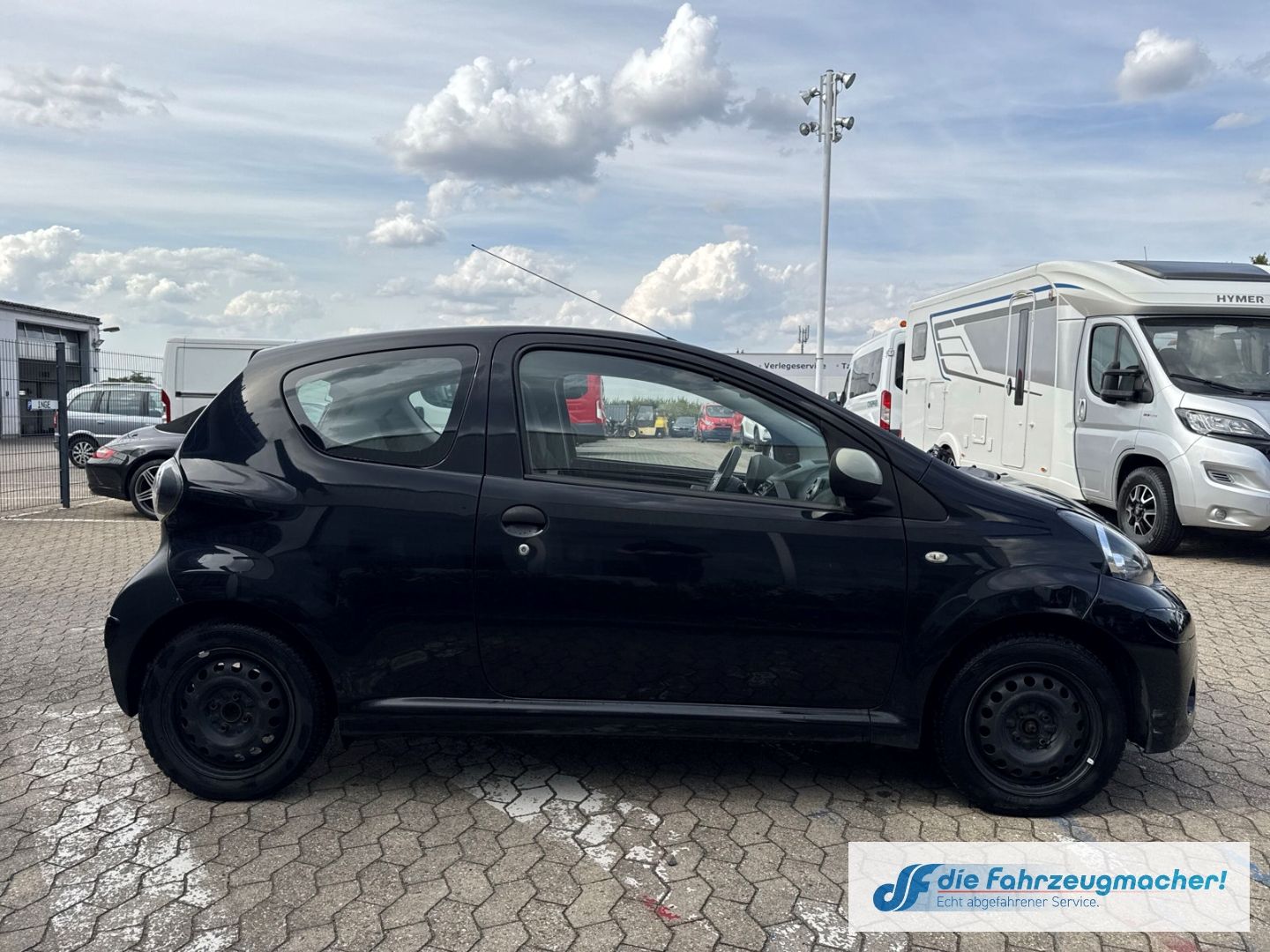 Fahrzeugabbildung Toyota Aygo teilb.Rücksb met. ABS Servo Airb *EXPORT