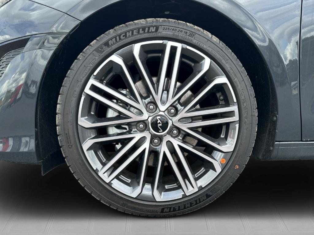 Kia Ceed_sw GT Line SW 1.5T 140 DCT7 GTL TEC
