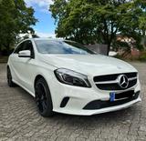 Mercedes-Benz A 180  Automatik Licht-, Business-, Spiegelpaket - Mercedes-Benz A 180 aus 2016