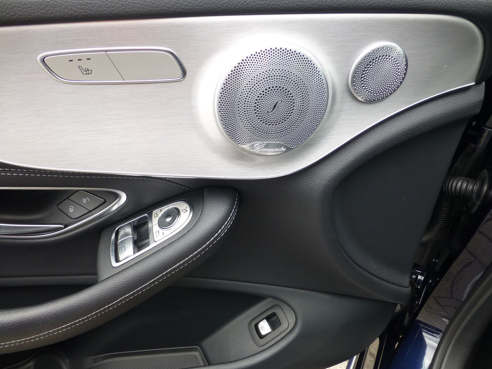 Fahrzeugabbildung Mercedes-Benz C 300 d Coupe,Burmester,LED,DAB,AMG,KameraComand