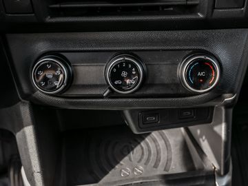 Opel Frontera Edition 1.2 81 kW Spurhalteassistent