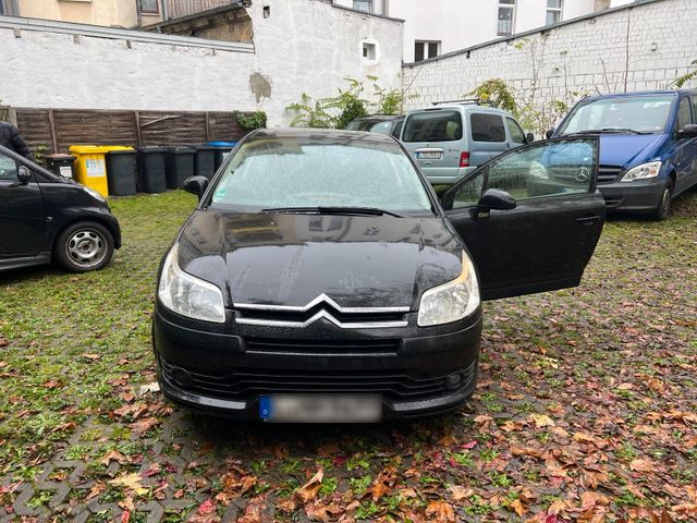 Citroën C4/aus Rentner/Hand