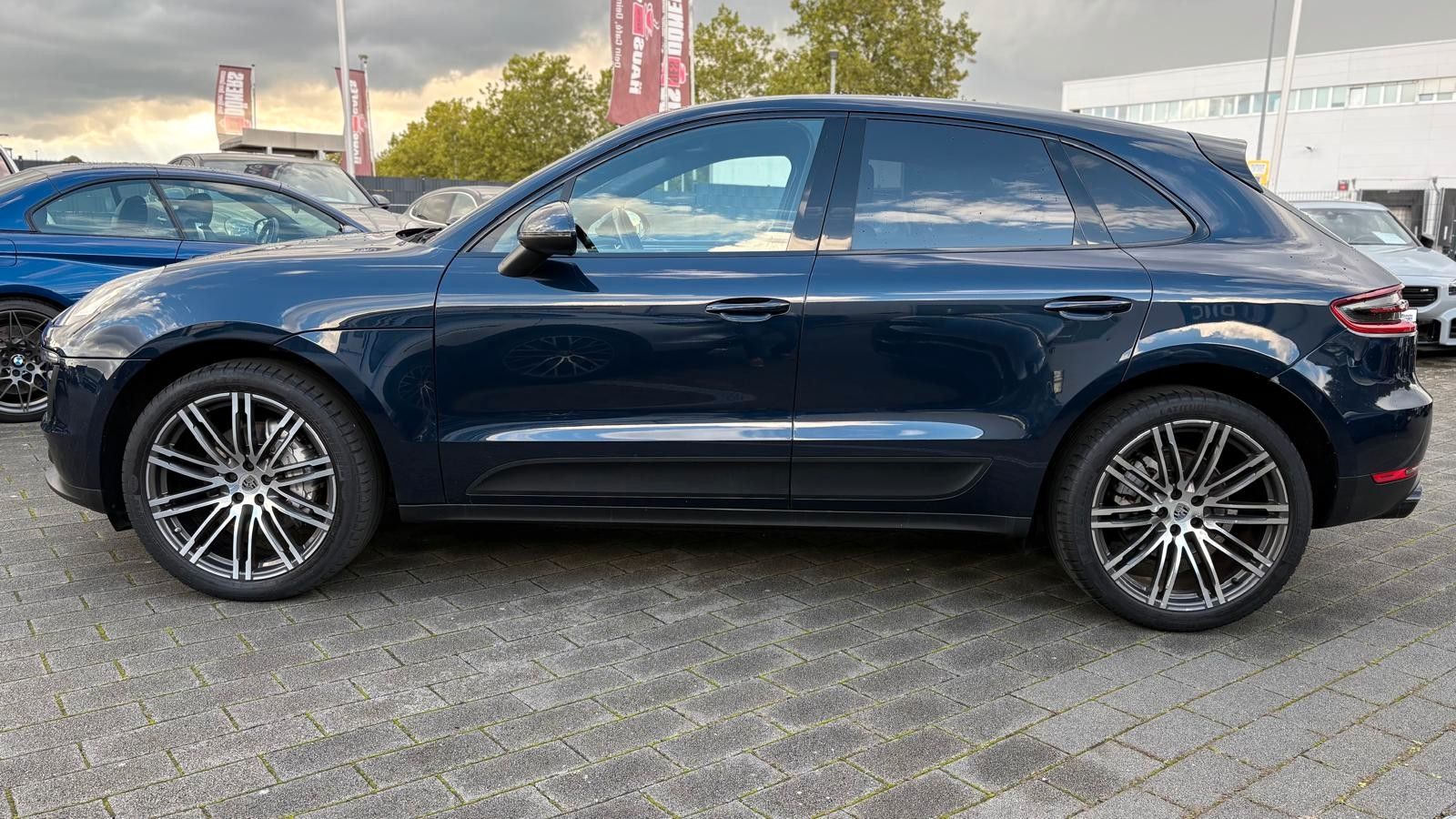 Fahrzeugabbildung Porsche Macan S Diesel/Panodach/21 Zoll Turbo/