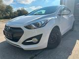Hyundai i30 Coupe Classic - Hyundai i30: Weiß