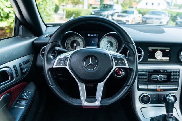 Mercedes-Benz SLK 350 BlueEfficiency/ AIRSCARF/ H&K/ PANO
