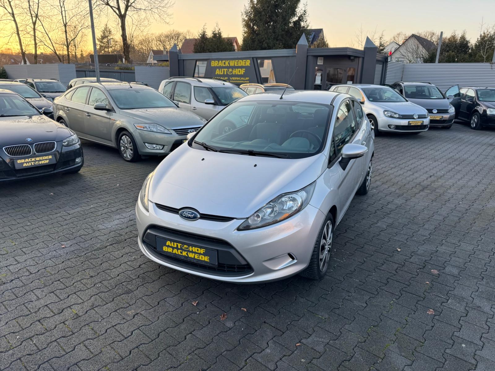 Ford Fiesta Ambiente Klimaanlage M+S Reifen