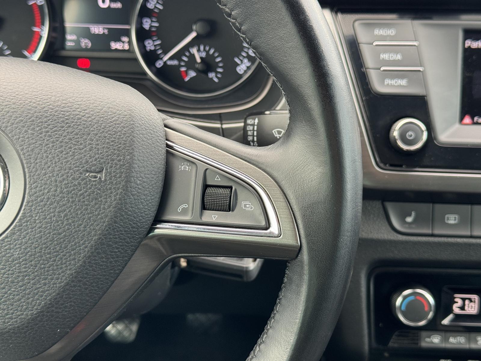 Skoda Fabia Combi 1.2TSI Tempomat PDC Alu16 Sitzhz DAB
