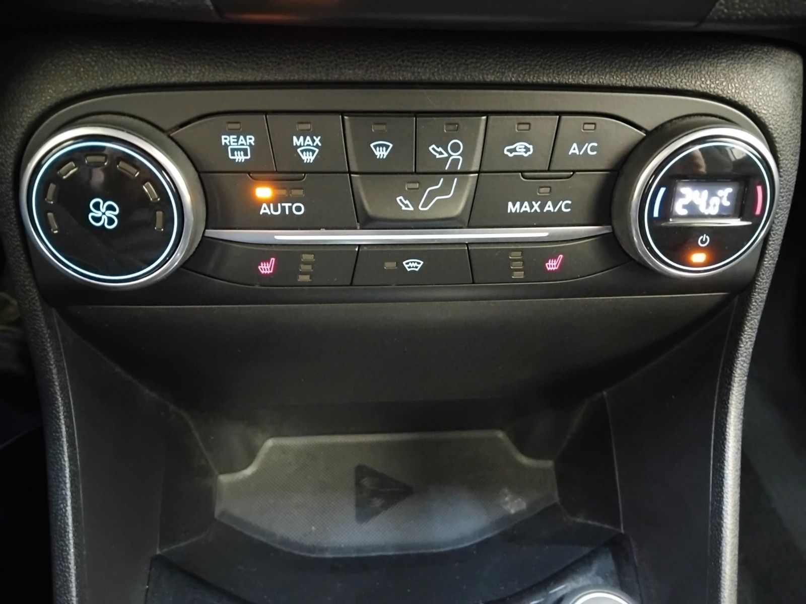 Ford Fiesta (06/2026, Benzin)