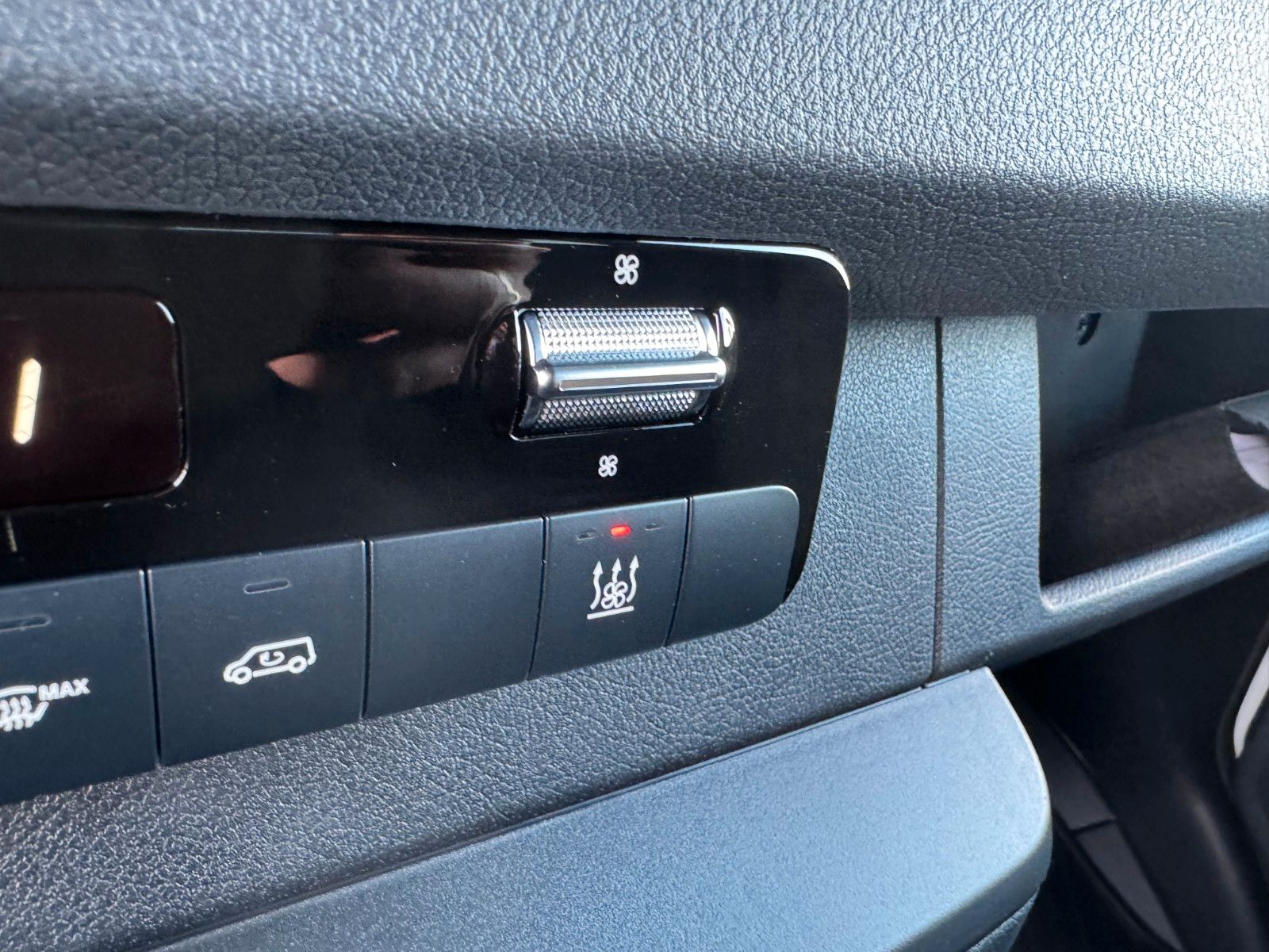 Fahrzeugabbildung Mercedes-Benz Sprinter 317 CDI DoKa Klima Stdheiz AHK3,5to