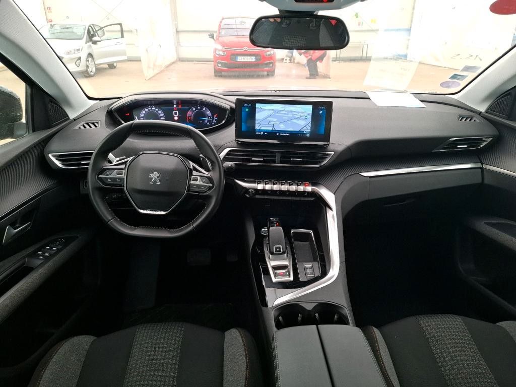 Fahrzeugabbildung Peugeot 5008 Active Pack 1.2T NAVI/LED/SHZ/PDC&CAM/AHK