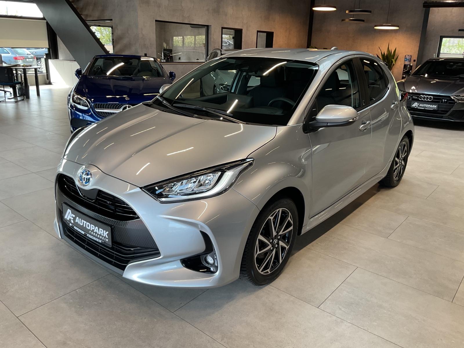 Toyota Yaris 1.5 Hybrid Team D LED Kamera Sitzh. Alu