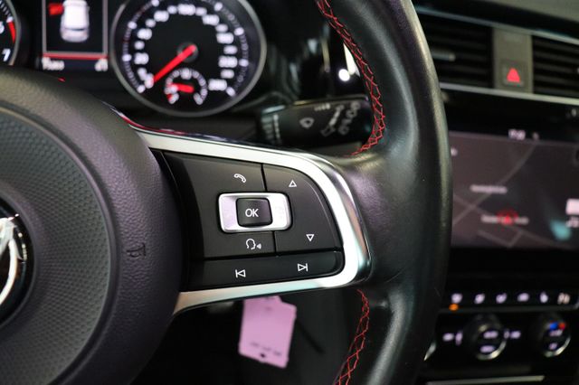 Fahrzeugabbildung Volkswagen Golf VII Lim. GTI BMT/Start-Stopp|LED|ACC|NAVI|