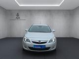 Opel Astra J *Automatik*SHZ*Tüv Neu*Kurvenlicht+++ - Opel Astra Gebrauchtwagen in München