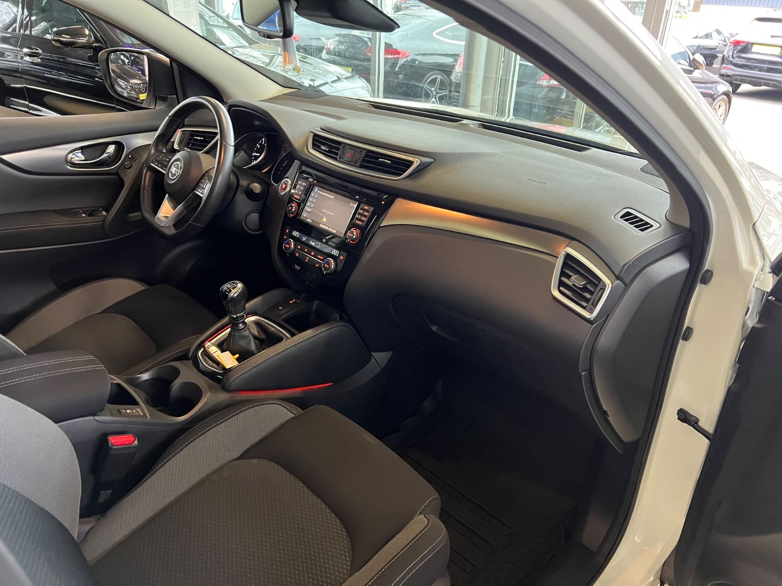 Fahrzeugabbildung Nissan Qashqai N-Connecta *1.HAND* NUR 22.005KM*