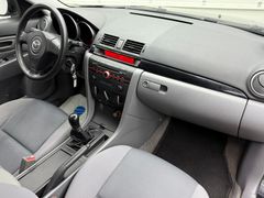 Fahrzeugabbildung Mazda 3 Lim. 1.6 CD Sport Comfort / 2. Hand Klima