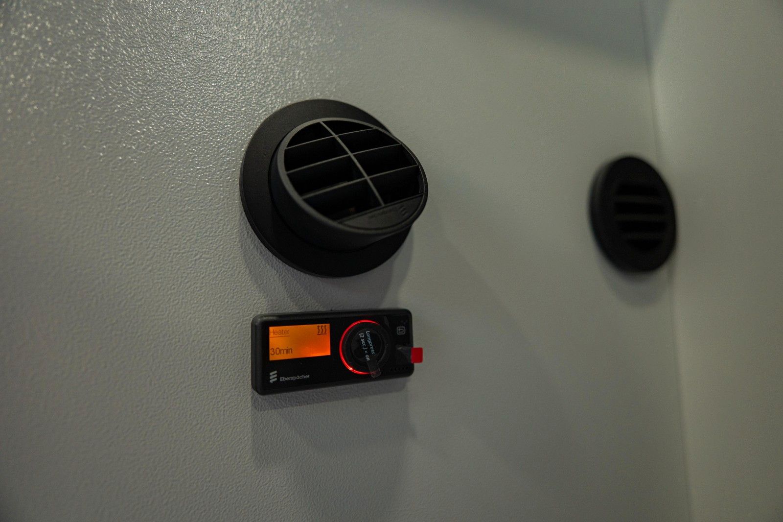 Fahrzeugabbildung Dodge RAM 5.7 V8 4x4 + DECAMP BACKPACK Camper Autark