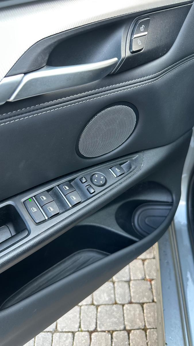 BMW  X6 M | Donington Grau | HUD | Harman I Historie