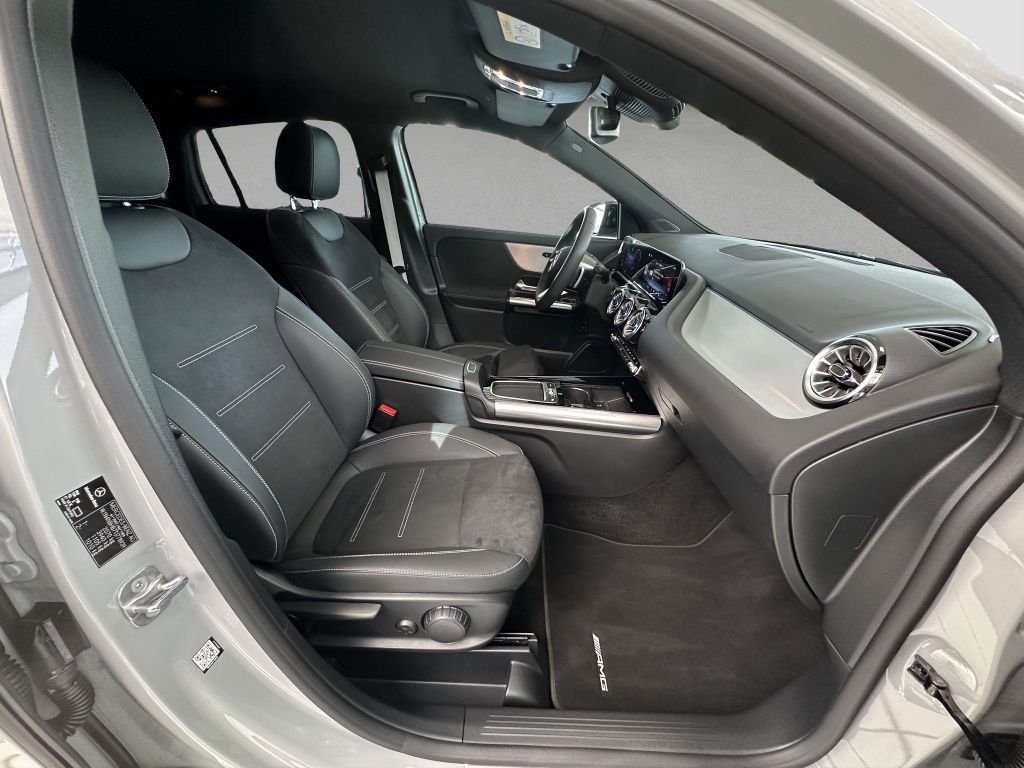 Fahrzeugabbildung Mercedes-Benz GLA 200 AMG Line*NightPaket*MULTIBEAM LED*Kamera