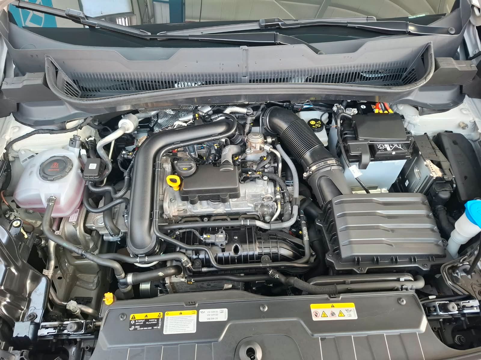 Fahrzeugabbildung Volkswagen T-Cross Life 1,0 TSI + Sitzheizung + ACC + LED