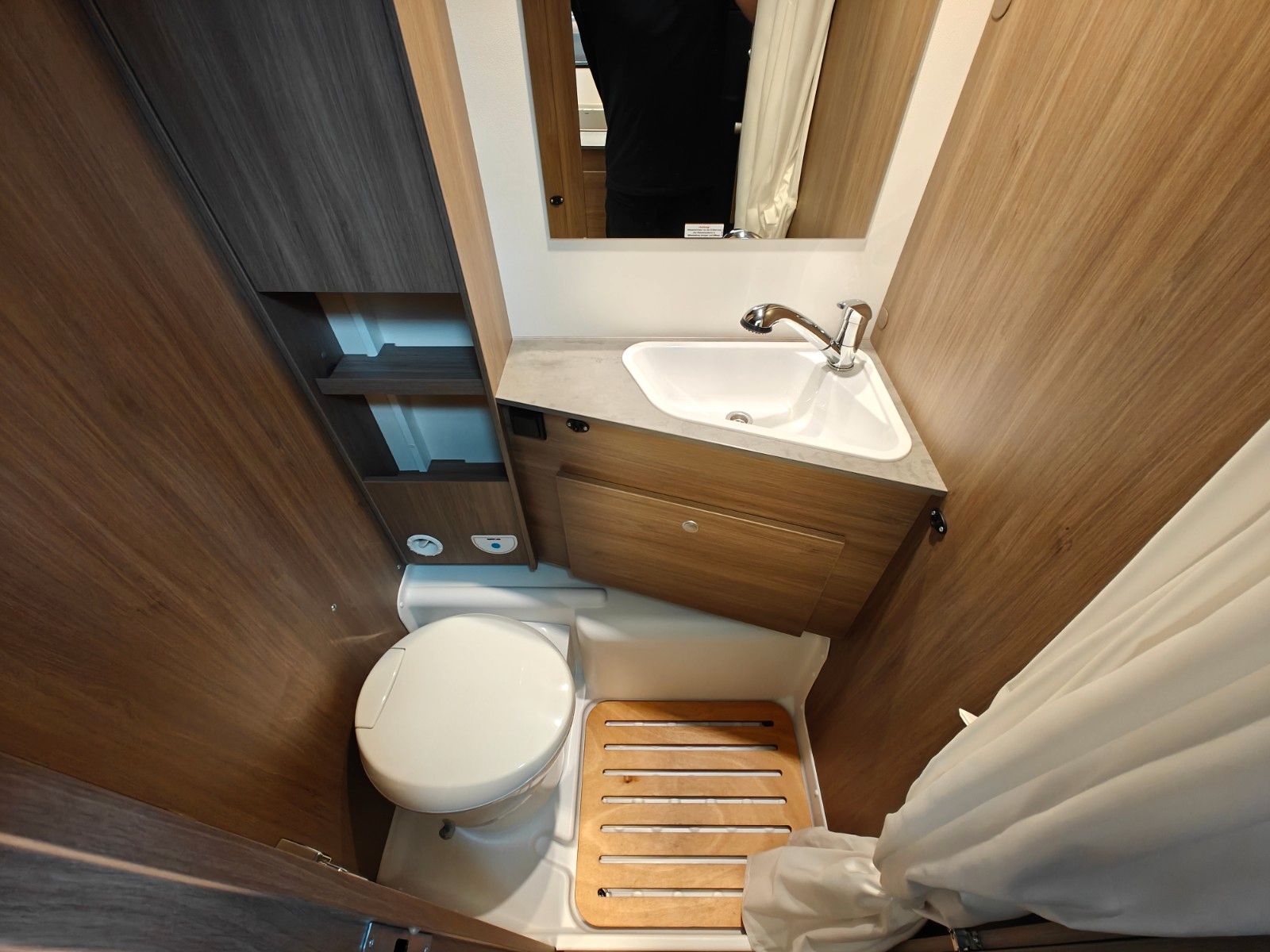 Fahrzeugabbildung Carado T-338 S HERBST-DEALS -SIE SPAREN 15.326 € !-