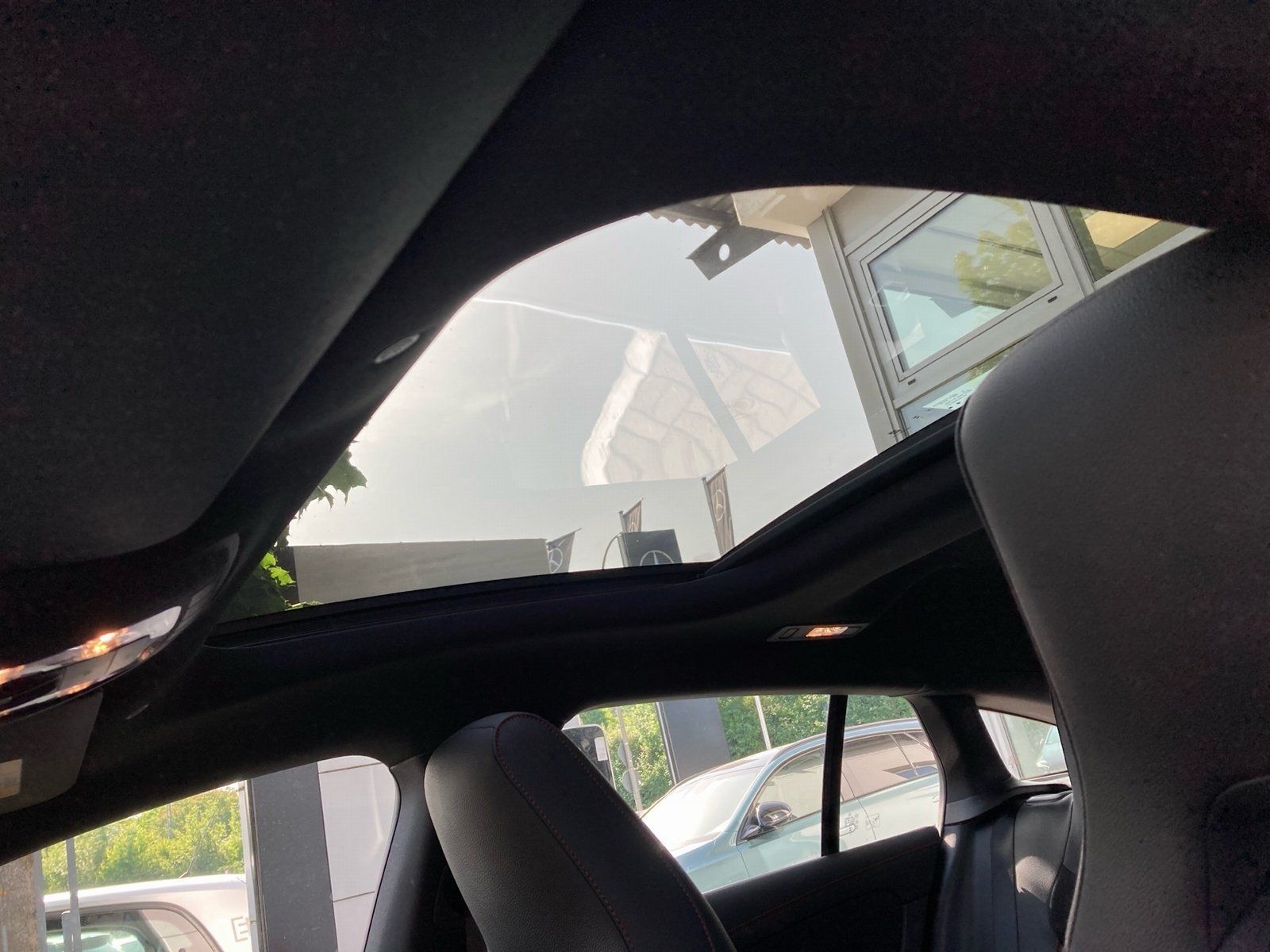 Fahrzeugabbildung Mercedes-Benz CLA 250 e SB AMG Plus*Pano*HUD*Memory*360*Totwi*